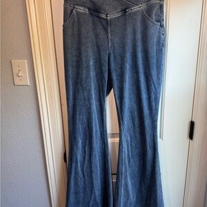 Halara flared jeans (L)